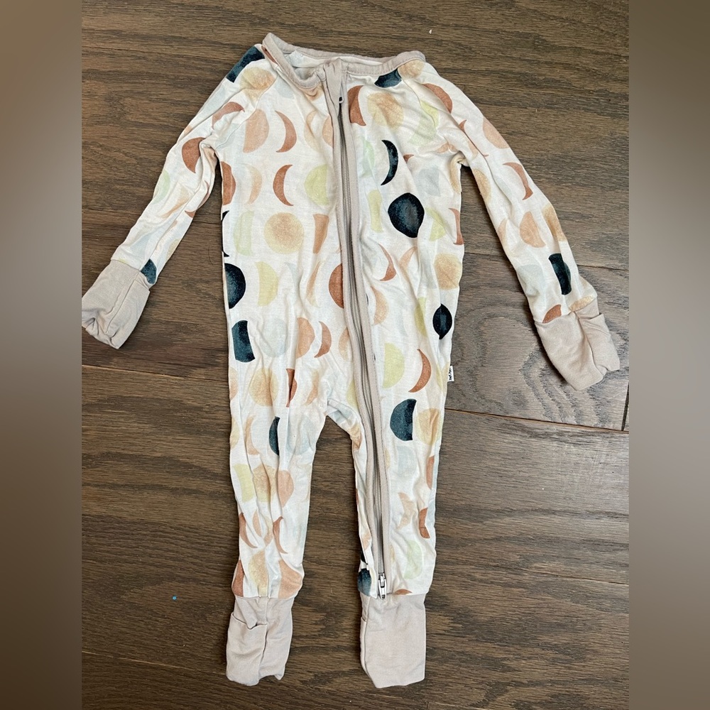 Little Sleepies, Luna Neutral Zippy, size 0-3